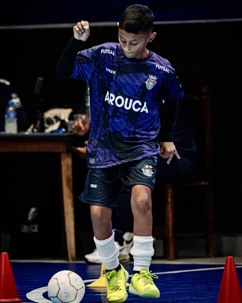 Lucas Maestrinho treino de cone Arouca Futsal
